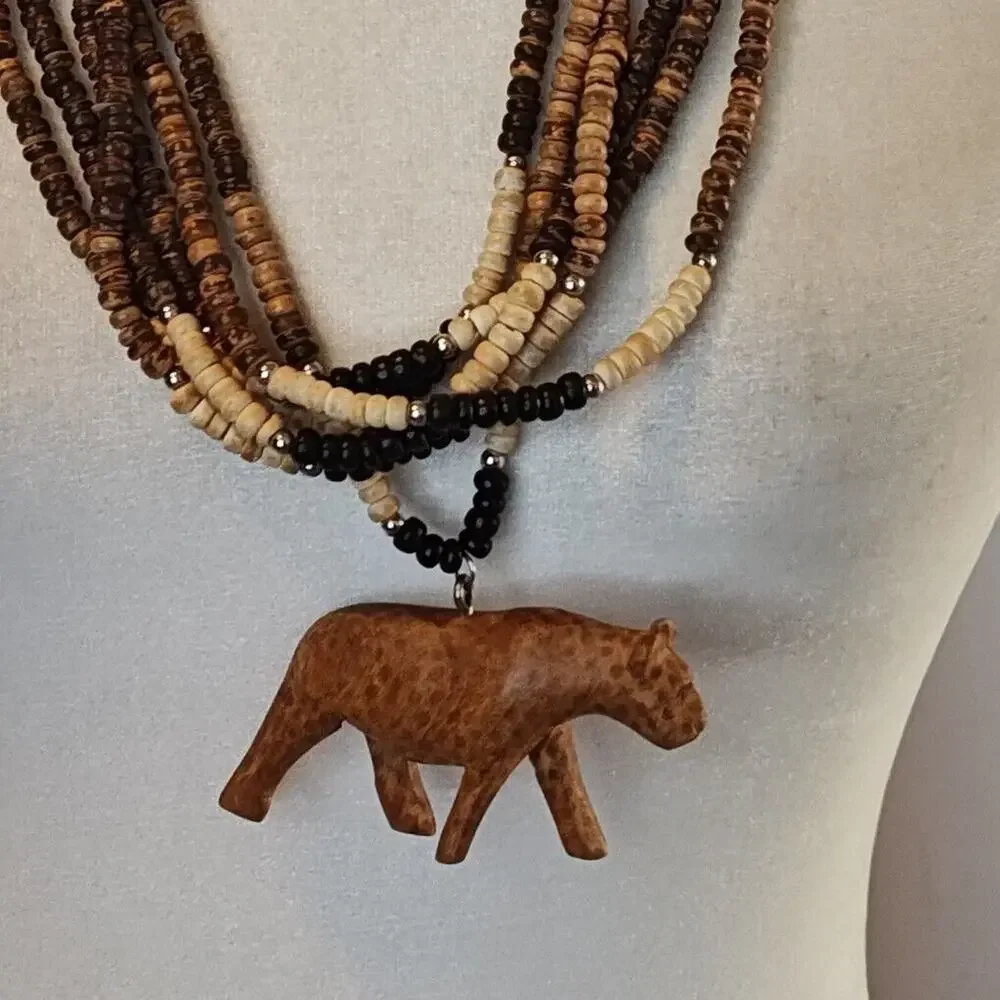 Vintage‎ Wooden Beaded Necklace Cheetah Pendant Hand Carved 14
